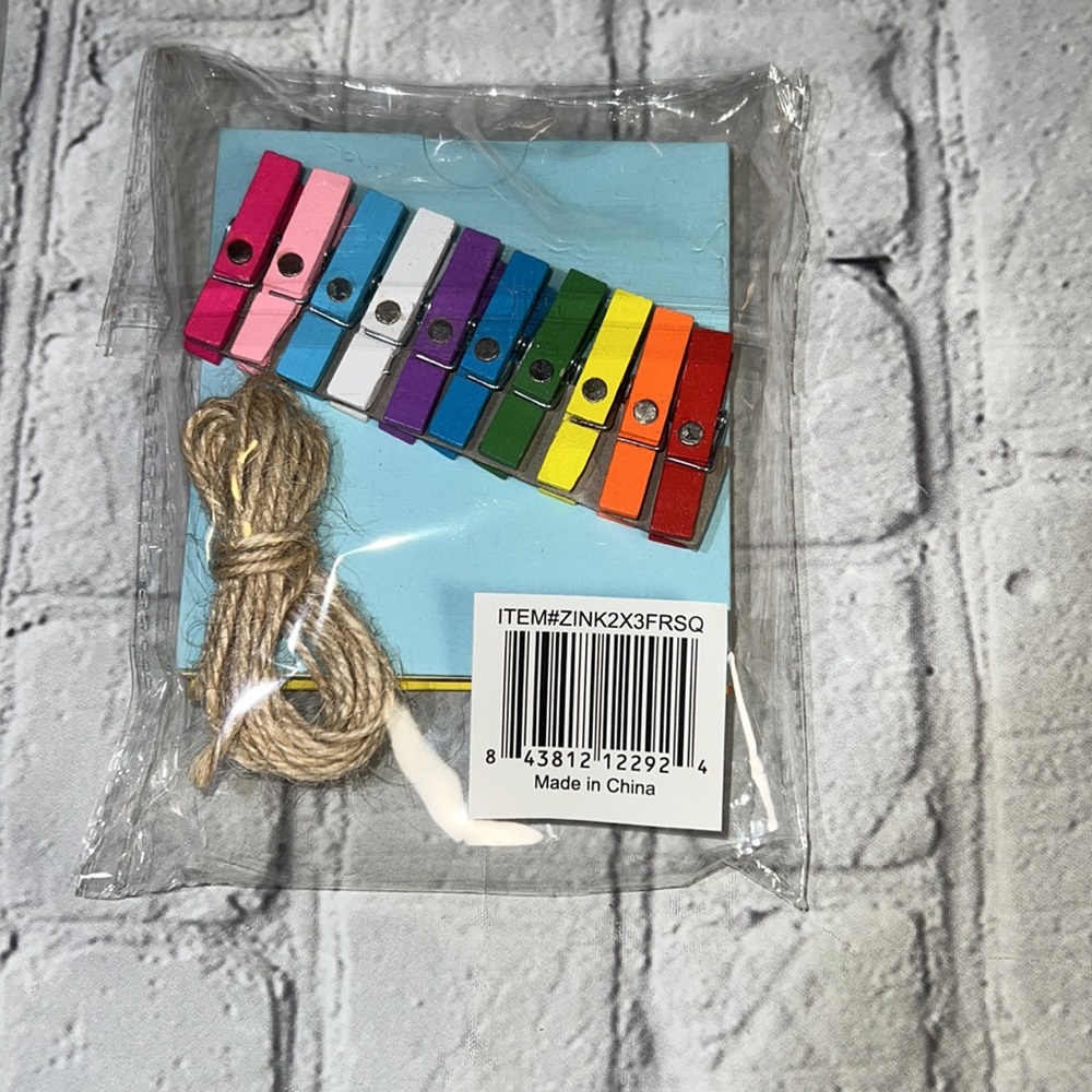 HP Moment Makers 3D Sticker Frames + Mini Album + Wall Hanging Garland - Picture 8 of 12